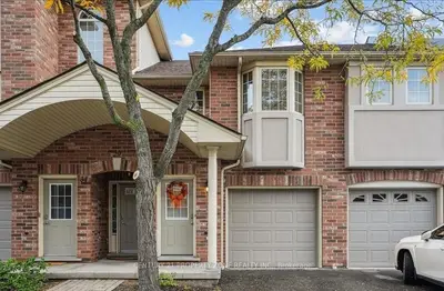 4045 Upper Middle Road 35, Burlington, On L7m 4s9