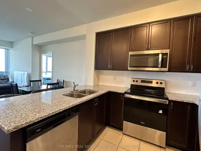 349 Rathburn Road 803, Mississauga, On L5b 0g9