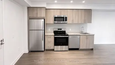 4010 Eglinton Avenue W 1016, Toronto, On M9a 0g5
