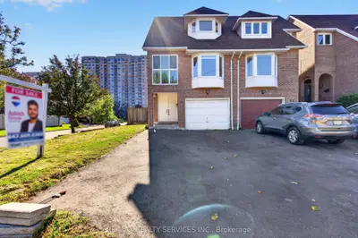 66 Clansman Trail, Mississauga, On L4z 3m4
