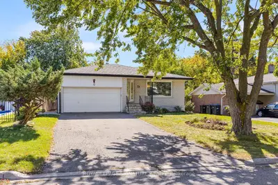 72 Cavendish Crescent, Brampton, On L6t 1z4