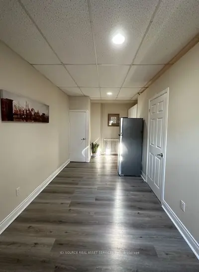 797 Lakeshore Road E Unit 3, Mississauga, On L5g 1c8