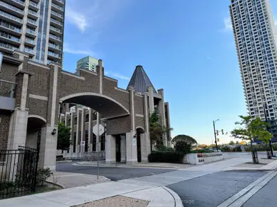 388 Prince Of Wales Drive 1705, Mississauga, On L5b 0a1