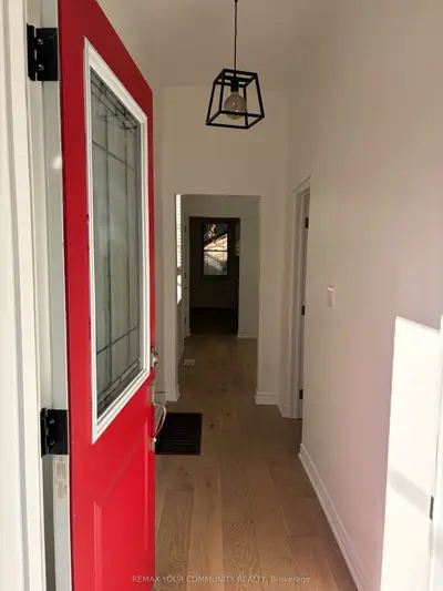 504 Caledonia Road Main, Toronto, On M6e 4v2