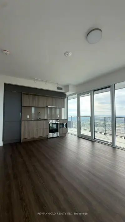 448 Burnhamthorpe Road 6902, Mississauga, On L5b 0r4