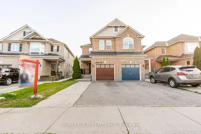 34 Jingle Crescent, Brampton, On L6s 0b2