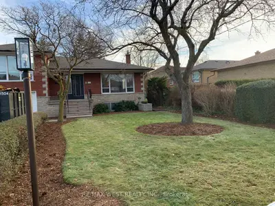 35 Lilywood Road Main, Toronto, On M6b 1v6