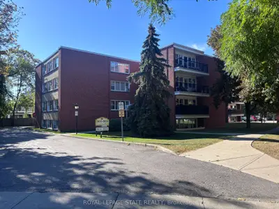 2054 Courtland Drive 404, Burlington, On L7r 1r8