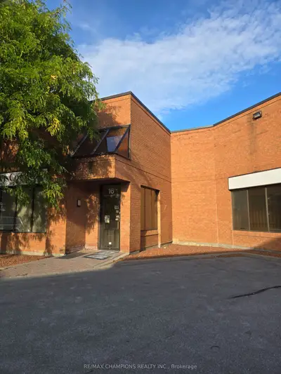 3 Brewster Road 16, Brampton, On L6t 5g9