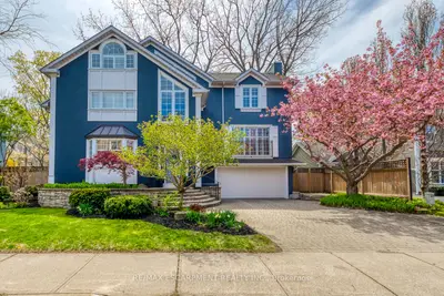 48 Forsythe Street, Oakville, On L6k 3j7