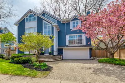 48 Forsythe Street, Oakville, On L6k 3j7