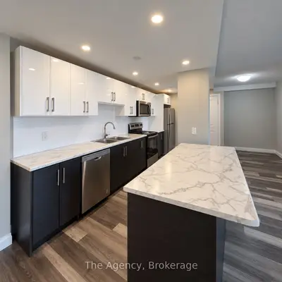2200 Sherobee Road 812, Mississauga, On L5a 3y3