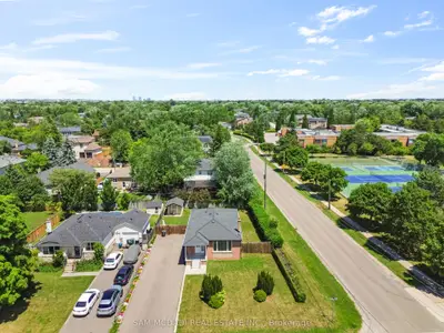 544 Sandmere Place Upper, Oakville, On L6l 4g4