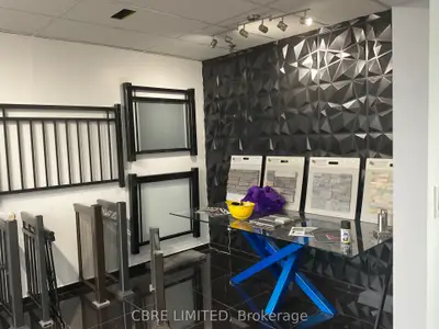 24 Ronson Drive 10, Toronto, On M9w 1b4