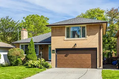 109 Botfield Avenue, Toronto, On M9b 4e6