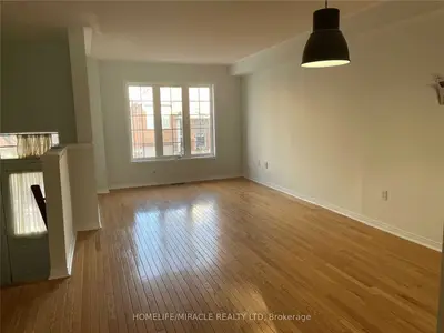 5055 Heatherleigh Avenue 9, Mississauga, On L5v 2r6