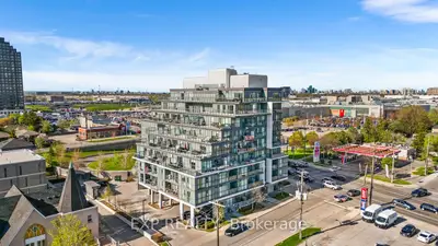 16 Mcadam Avenue 705, Toronto, On M6a 1s5