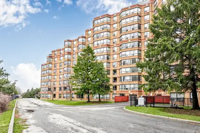 6 Humberline Drive 524, Toronto, On M9w 6x8
