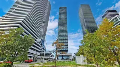 33 Shore Breeze Drive 810, Toronto, On M8v 0g1