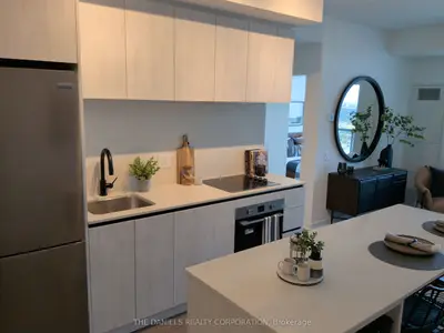 2495 Eglinton Avenue W 1712, Mississauga, On L5m 2t2