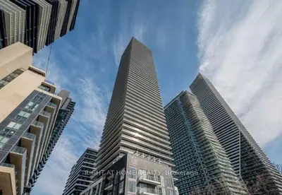 70 Annie Craig Drive W 413, Toronto, On M8v 0g2