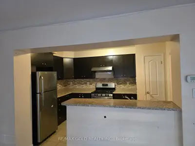 18 Arnprior Road, Brampton, On L7a 0w2