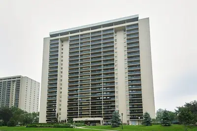 299 Mill Road 1608, Toronto, On M9c 4v9