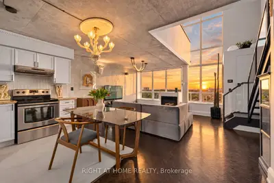 250 Manitoba Street 612, Toronto, On M8y 4g8