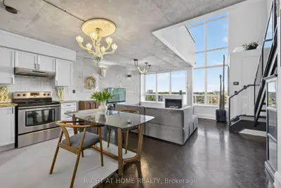 250 Manitoba Street 612, Toronto, On M8y 4g8