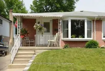 566 Chantenay Drive Upper, Mississauga, On L5a 1g2