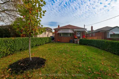 79 Silverhill Drive, Toronto, On M9b 3w4
