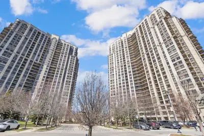 700 Humberwood Boulevard 1027, Toronto, On M9w 7j4