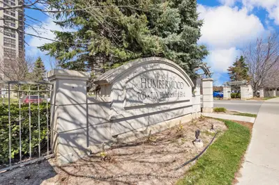 700 Humberwood Boulevard 1027, Toronto, On M9w 7j4