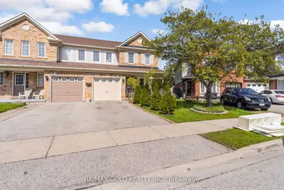 70 Sweetwood Circle, Brampton, On L7a 2x7