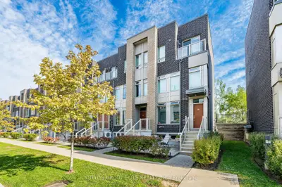 19 Applewood Lane 245, Toronto, On M9c 0c1