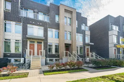 19 Applewood Lane 245, Toronto, On M9c 0c1