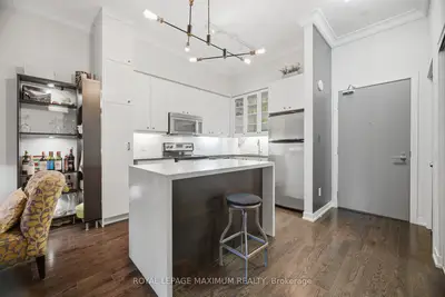 8 Fieldway Road 104, Toronto, On M8z 0c3