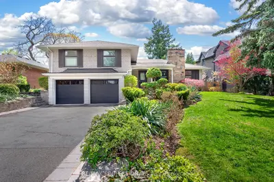 64 Ravensbourne Crescent, Toronto, On M9a 2a8