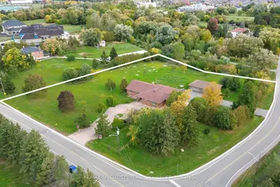 11 Julian Drive, Brampton, On L6p 0l3