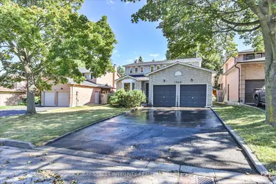 1906 Stoneybrook Court, Mississauga, On L5l 3w2