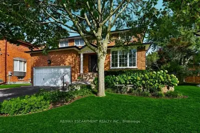 126 Wanita Road, Mississauga, On L5g 1b8
