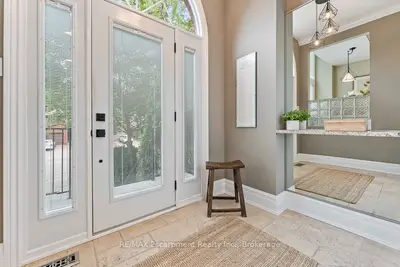 2331 Marine Drive, Oakville, On L6l 1c2