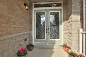 20 Washburn Road, Brampton, On L6p 3v7