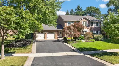 3453 Sawmill Valley Drive, Mississauga, On L5l 3a3