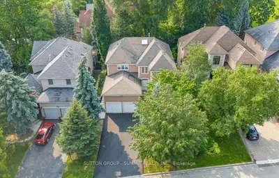 2947 Hammond Road, Mississauga, On L5k 2m5
