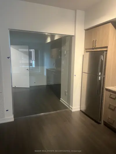 4010 Eglinton Avenue W 411, Toronto, On M9a 0g5