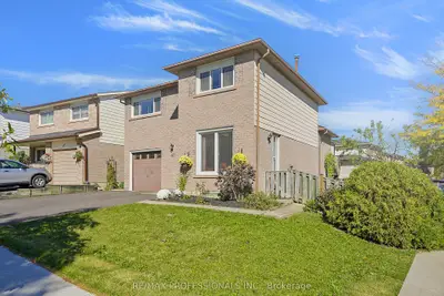 43 Franca Crescent, Toronto, On M9v 4t8
