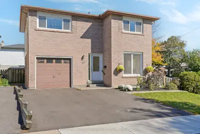 43 Franca Crescent, Toronto, On M9v 4t8