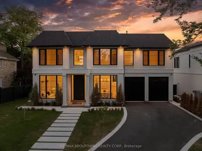 146 Third Line, Oakville, On L6l 3z8