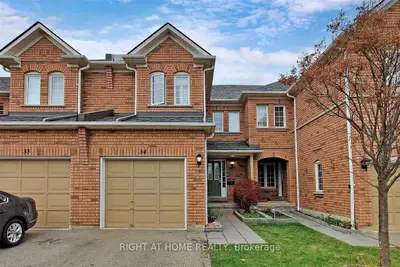2665 Thomas Street 34, Mississauga, On L5m 6g4